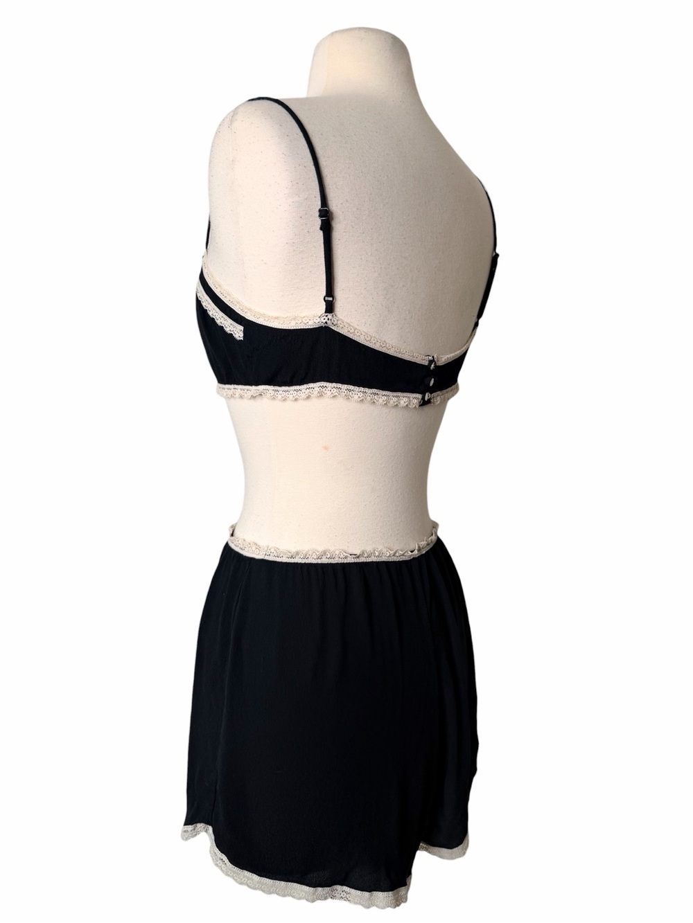 Vintage French 2 Piece Lace Set. - Picture 6 of 10